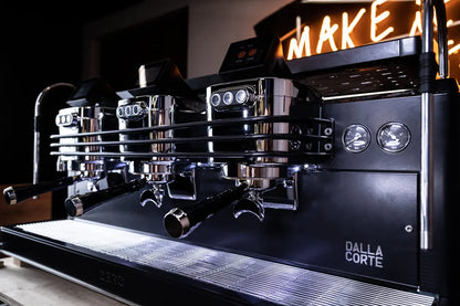 Dalla Corte Zero Classic Commercial Espresso Machine - Total Dark